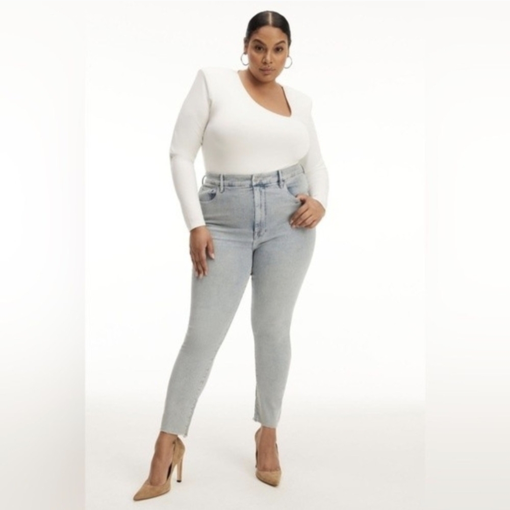 Good American Good Legs Crop Long Fray Hem‎ Jeans NWT 22